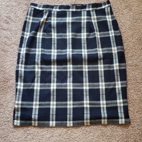 Modcloth Dresses & Skirts - NWOT modcloth Navy Plaid Pencil Skirt